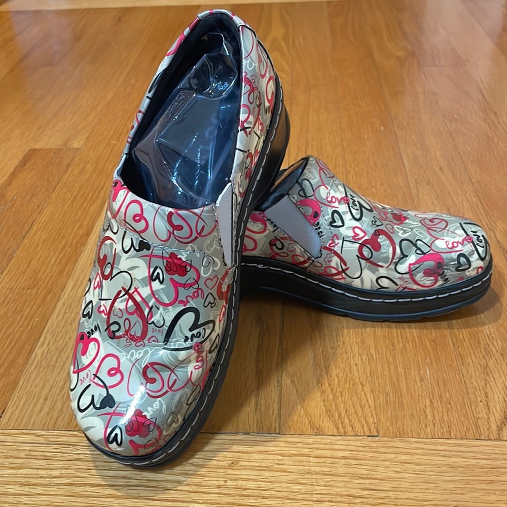 Womens Klogs.  Great condition. Only worn twice. Size 7